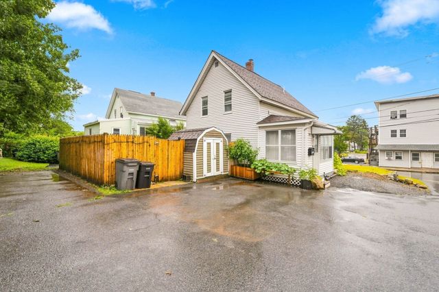 45 Nichols St, Gardner, MA 01440