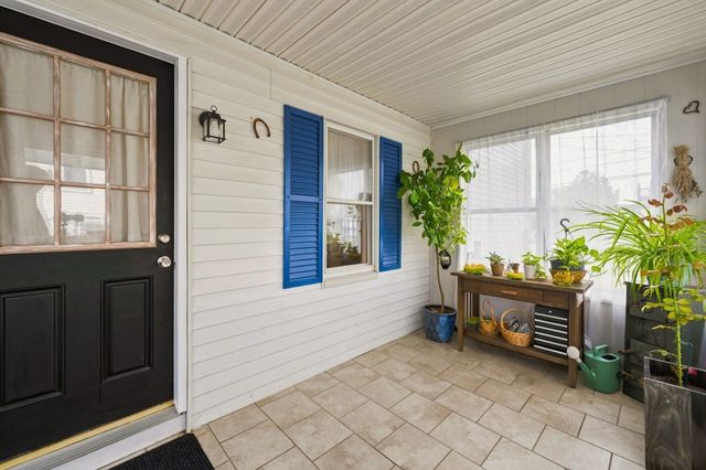 45 Nichols St, Gardner, MA 01440