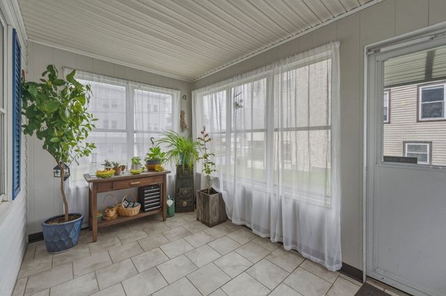 45 Nichols St, Gardner, MA 01440