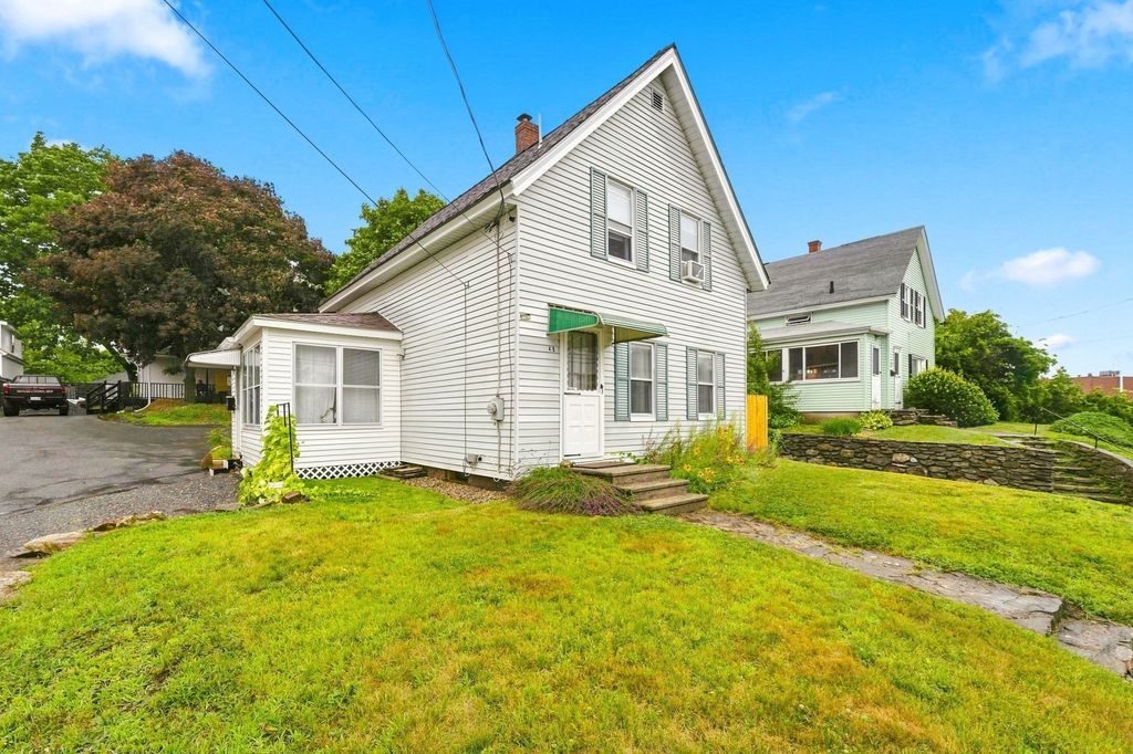 45 Nichols St, Gardner, MA 01440