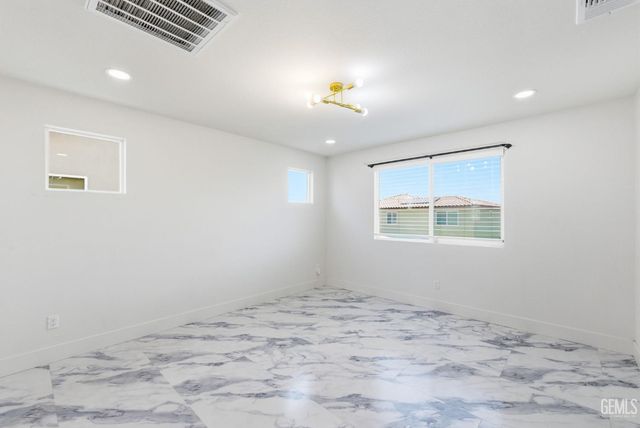 5808 Tandil Way, Bakersfield, CA 93306