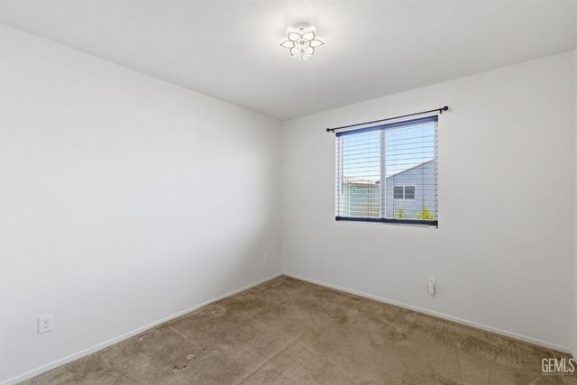 5808 Tandil Way, Bakersfield, CA 93306