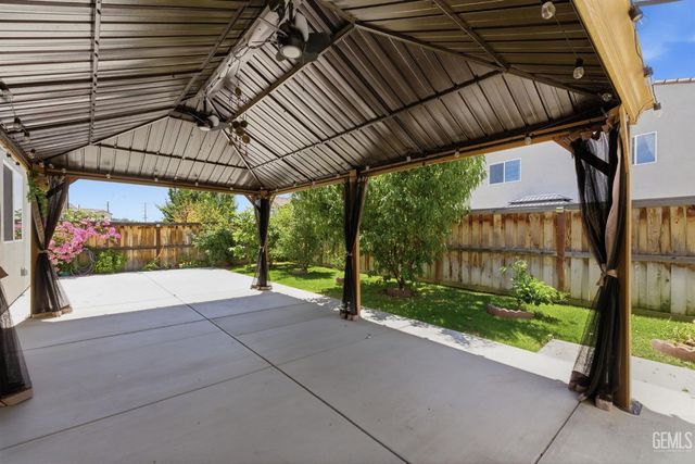 5808 Tandil Way, Bakersfield, CA 93306