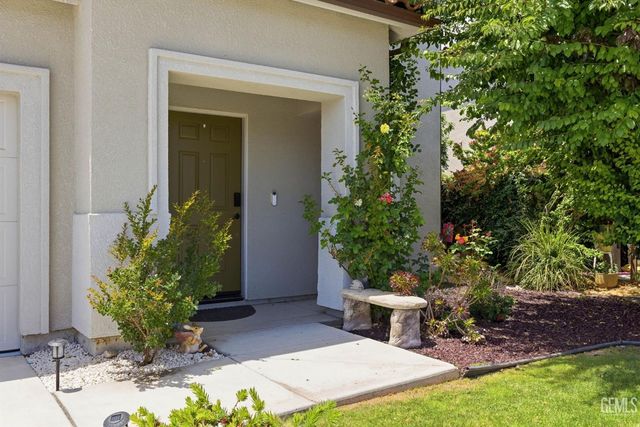 5808 Tandil Way, Bakersfield, CA 93306