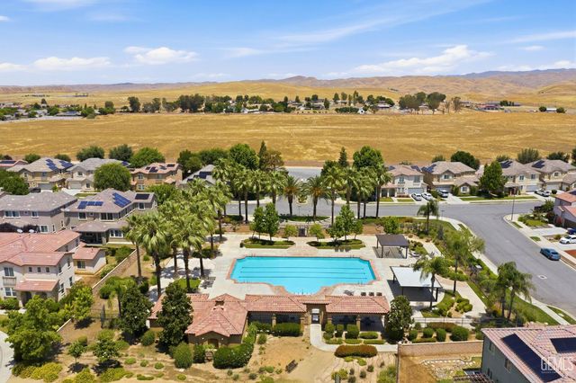 5808 Tandil Way, Bakersfield, CA 93306