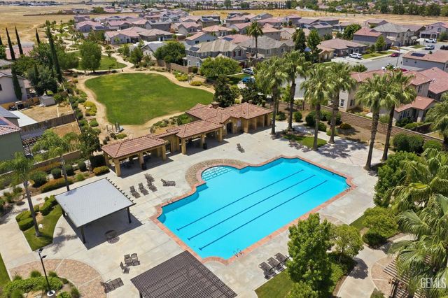 5808 Tandil Way, Bakersfield, CA 93306