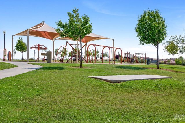 5808 Tandil Way, Bakersfield, CA 93306