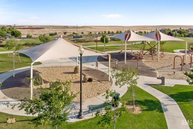 5808 Tandil Way, Bakersfield, CA 93306