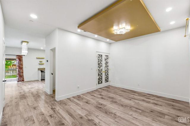 5808 Tandil Way, Bakersfield, CA 93306