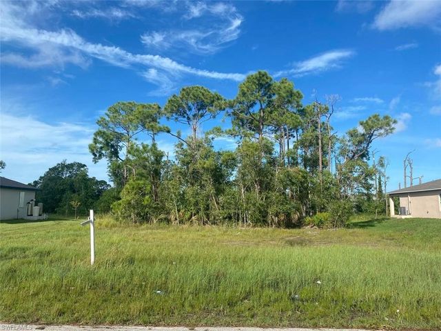 4744 NW 39th PL, Cape Coral, FL 33993