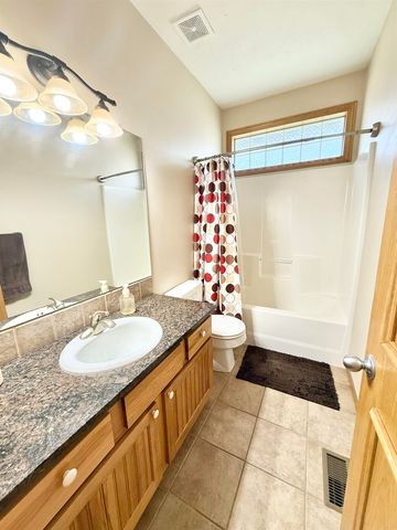 3005 N Stone Lake Dr, Augusta, KS 67010