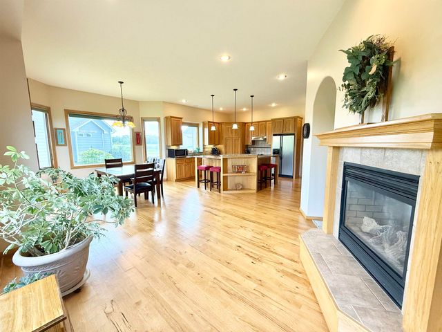 3005 N Stone Lake Dr, Augusta, KS 67010