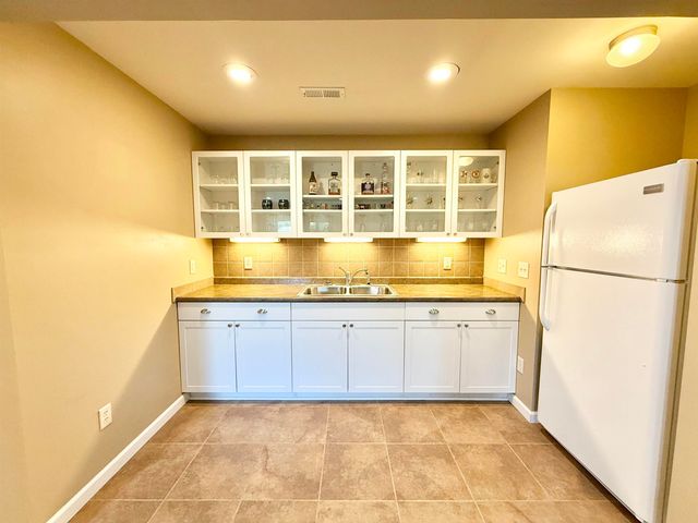 3005 N Stone Lake Dr, Augusta, KS 67010