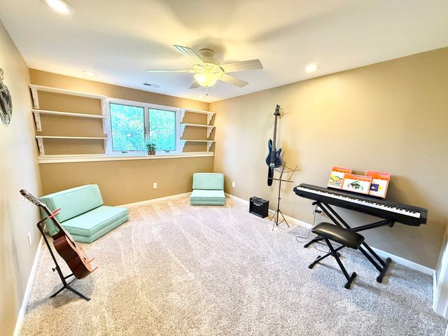 3005 N Stone Lake Dr, Augusta, KS 67010