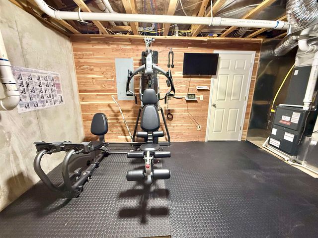 3005 N Stone Lake Dr, Augusta, KS 67010