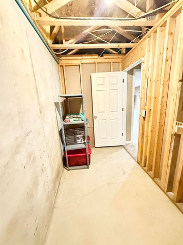 3005 N Stone Lake Dr, Augusta, KS 67010