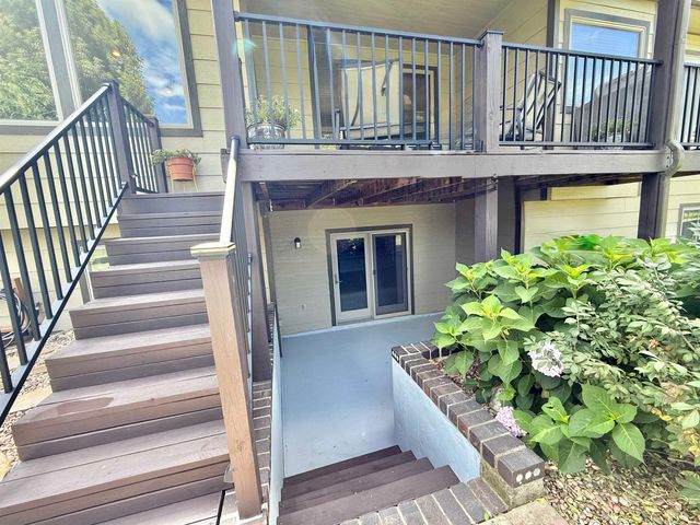 3005 N Stone Lake Dr, Augusta, KS 67010