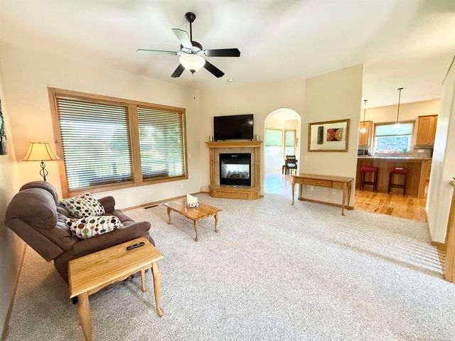 3005 N Stone Lake Dr, Augusta, KS 67010