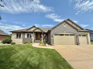 3005 N Stone Lake Dr, Augusta, KS 67010