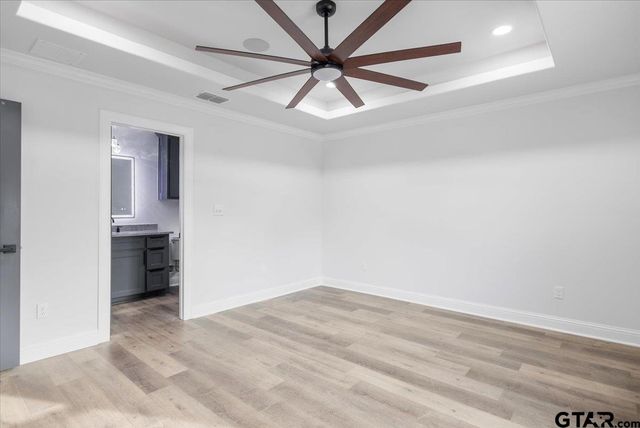 906 Duckenfield Avenue, Tyler, TX 75701