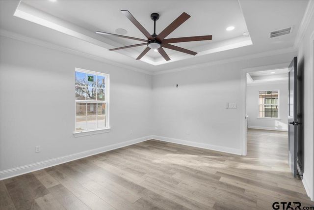 906 Duckenfield Avenue, Tyler, TX 75701