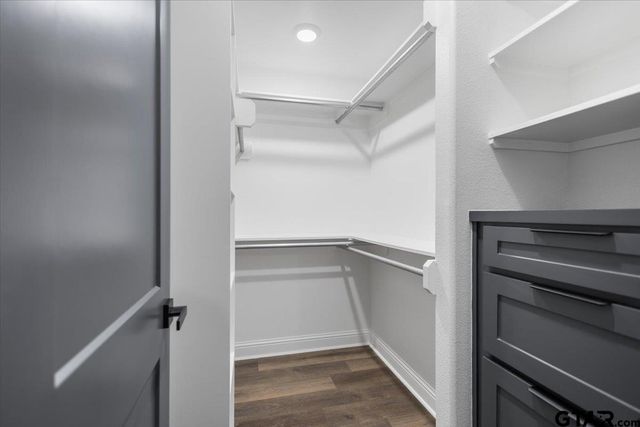 906 Duckenfield Avenue, Tyler, TX 75701