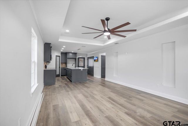 906 Duckenfield Avenue, Tyler, TX 75701