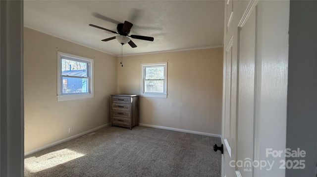 513 Holly Street, Dallas, NC 28034