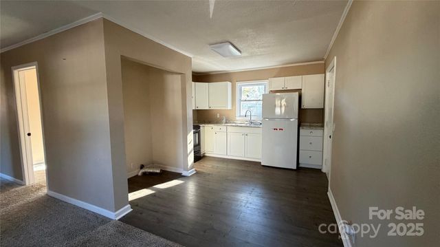 513 Holly Street, Dallas, NC 28034