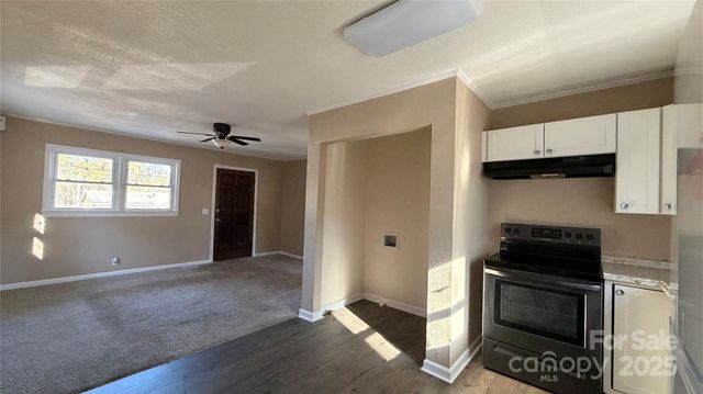 513 Holly Street, Dallas, NC 28034