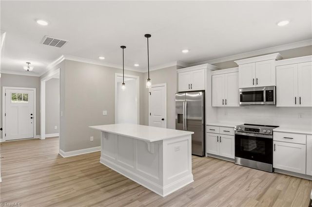1956 Wild Rosewood Way, Winston-salem, NC 27103