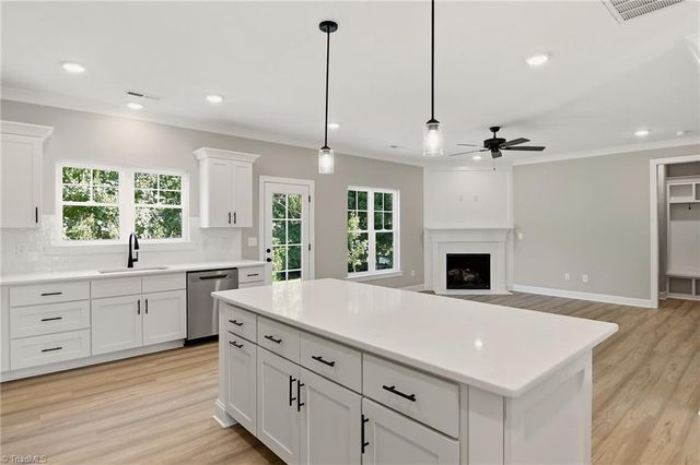 1956 Wild Rosewood Way, Winston-salem, NC 27103