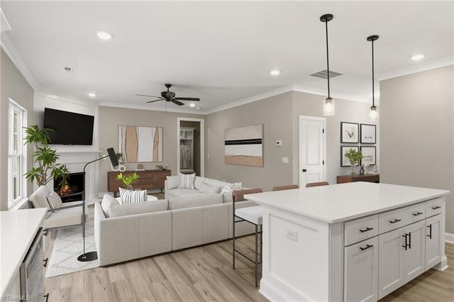 1956 Wild Rosewood Way, Winston-salem, NC 27103
