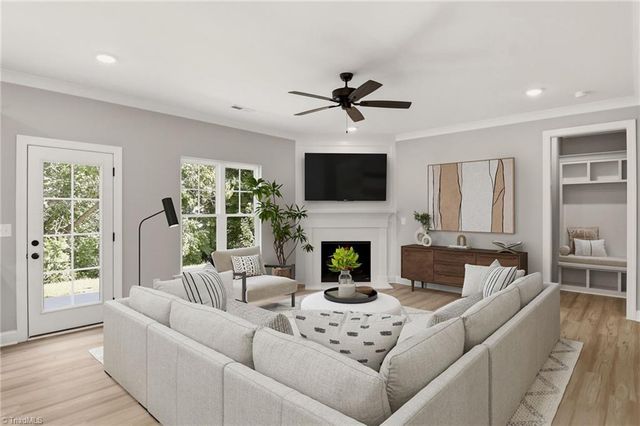 1956 Wild Rosewood Way, Winston-salem, NC 27103