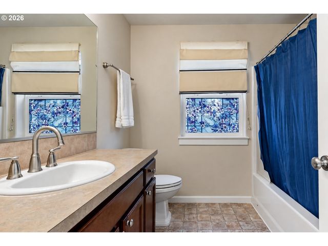 12613 ROSS St, Oregon City, OR 97045