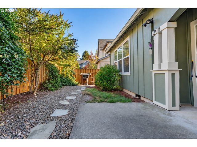 12613 ROSS St, Oregon City, OR 97045
