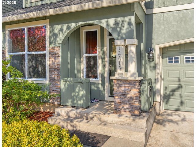 12613 ROSS St, Oregon City, OR 97045