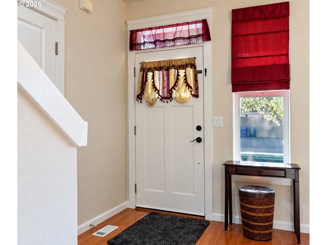 12613 ROSS St, Oregon City, OR 97045