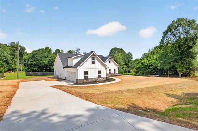 998 Hancock Bridge Road, Winder, GA 30680