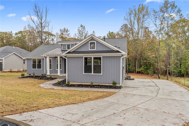 302 Cross Creek Drive, Seneca, SC 29678