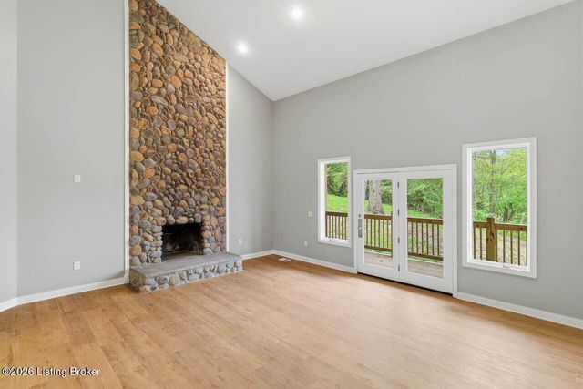 375 Wood Valley Ln, Louisville, KY 40299