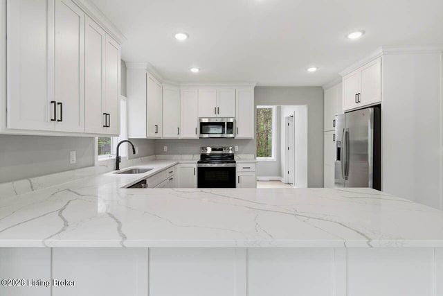 375 Wood Valley Ln, Louisville, KY 40299