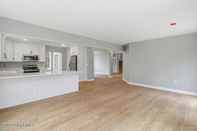 375 Wood Valley Ln, Louisville, KY 40299