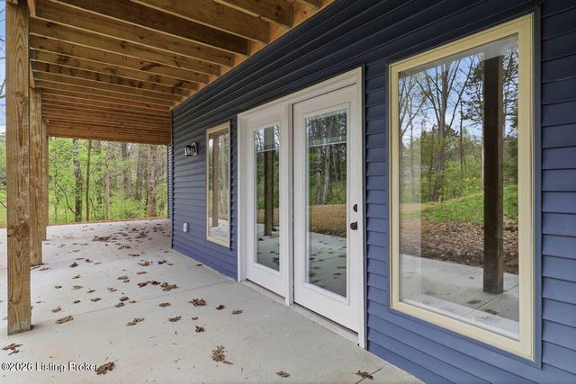 375 Wood Valley Ln, Louisville, KY 40299