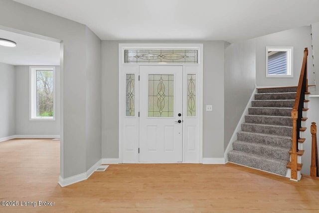 375 Wood Valley Ln, Louisville, KY 40299