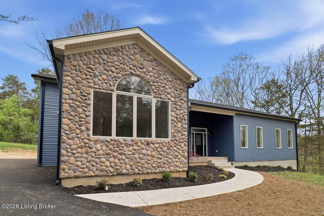 375 Wood Valley Ln, Louisville, KY 40299