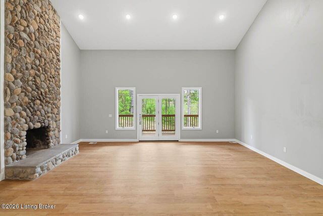 375 Wood Valley Ln, Louisville, KY 40299