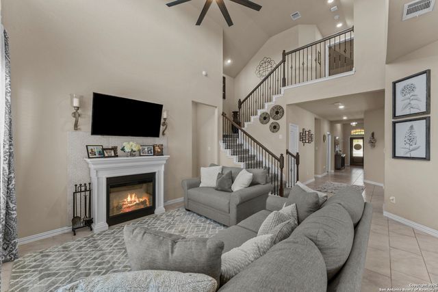 2013 Carter Ln, New Braunfels, TX 78130