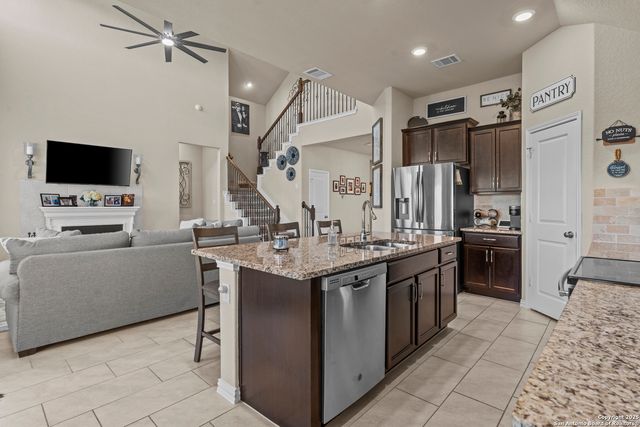 2013 Carter Ln, New Braunfels, TX 78130