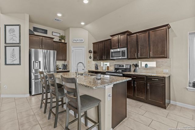 2013 Carter Ln, New Braunfels, TX 78130